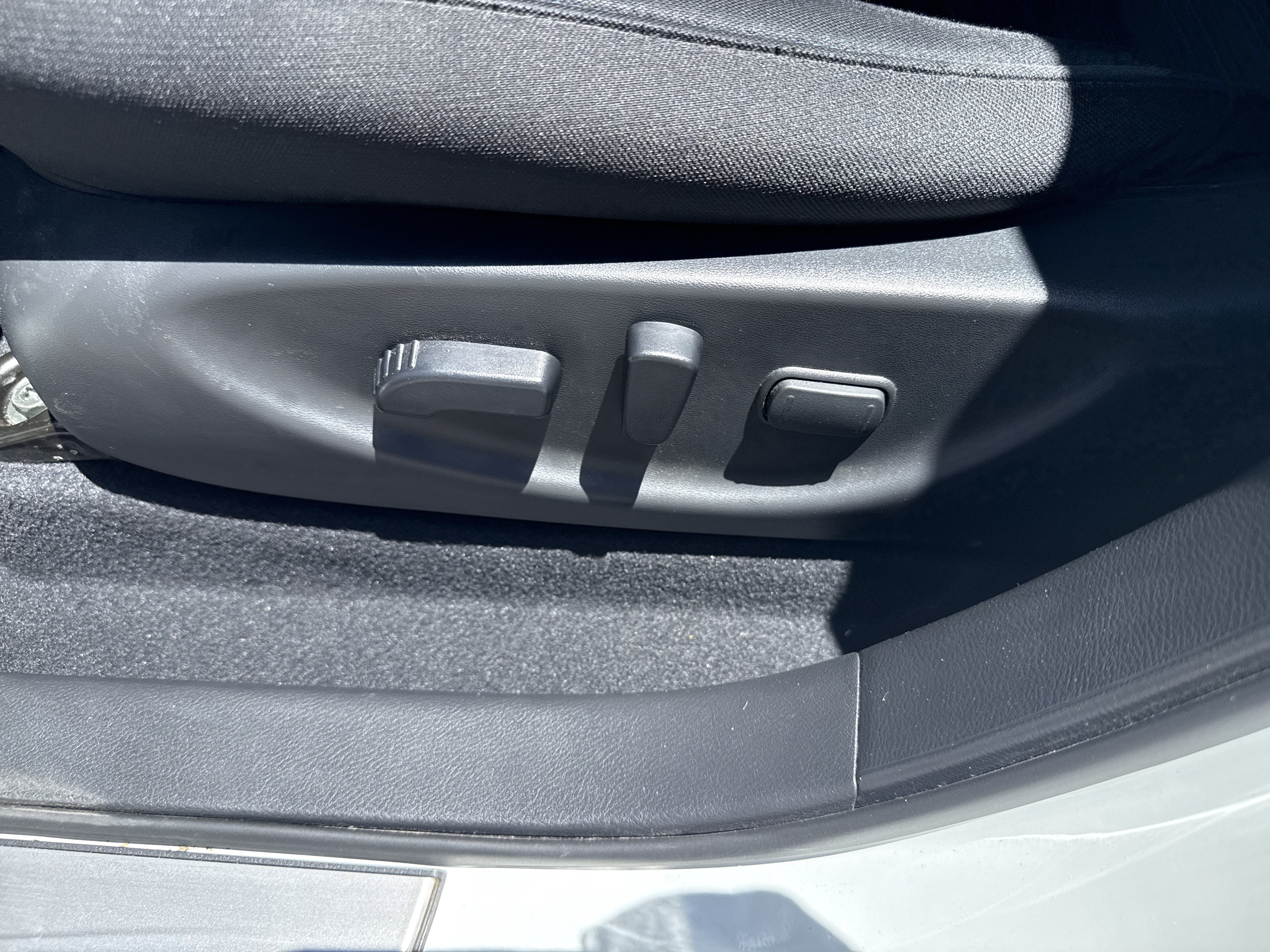 Certified 2024 Nissan Leaf SV Plus FWD image 15