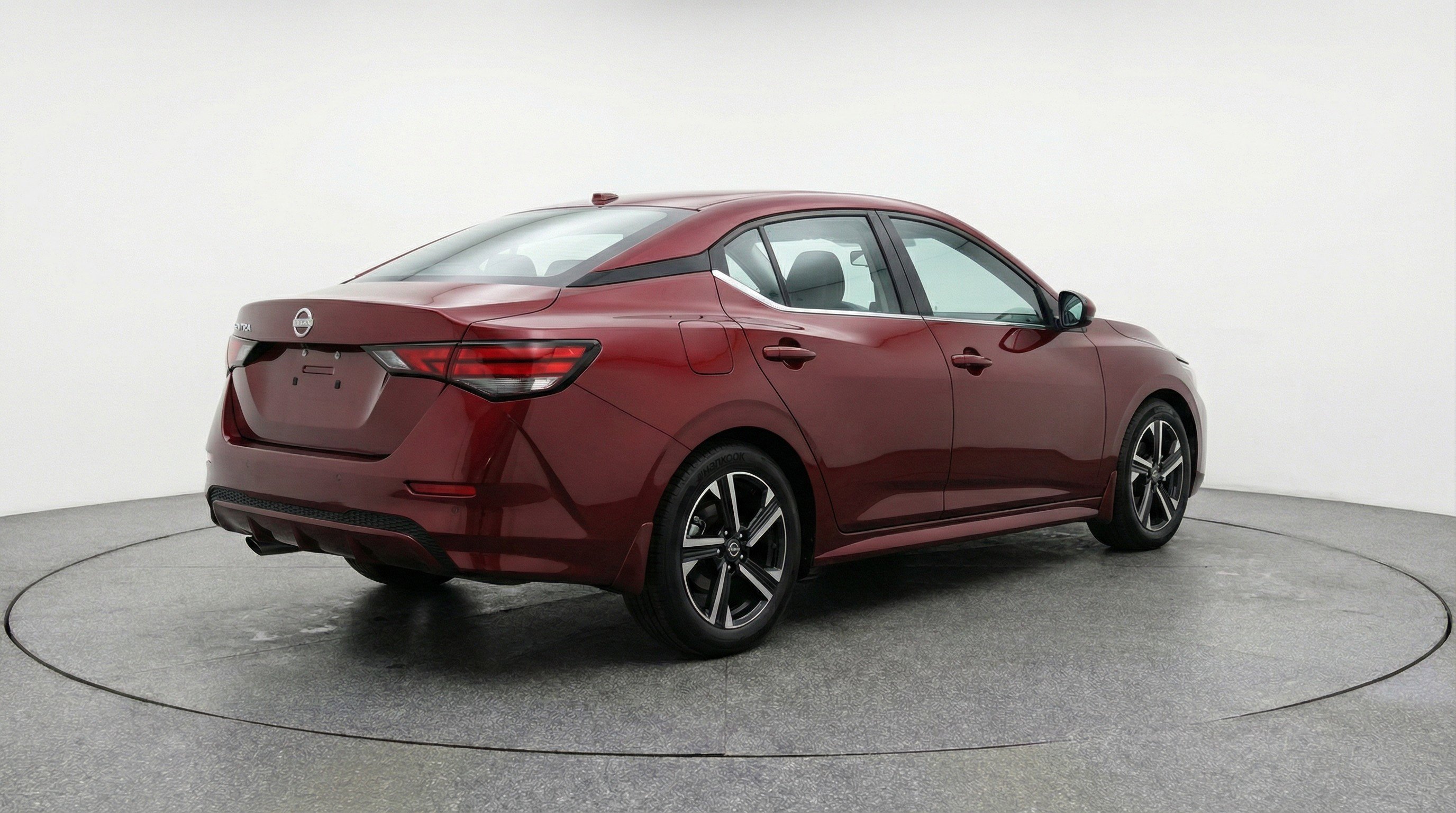 Used 2025 Nissan Sentra SV FWD image 9