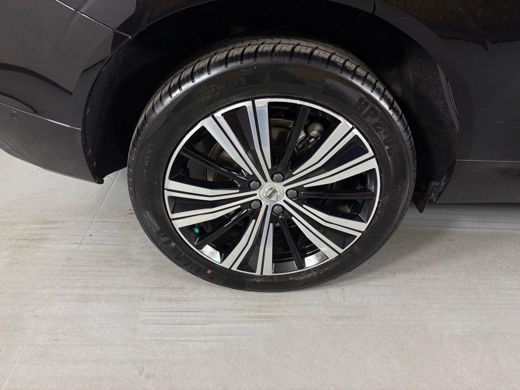 Used 2022 Volvo XC60 B6 Inscription w/ Advanced Package image 11