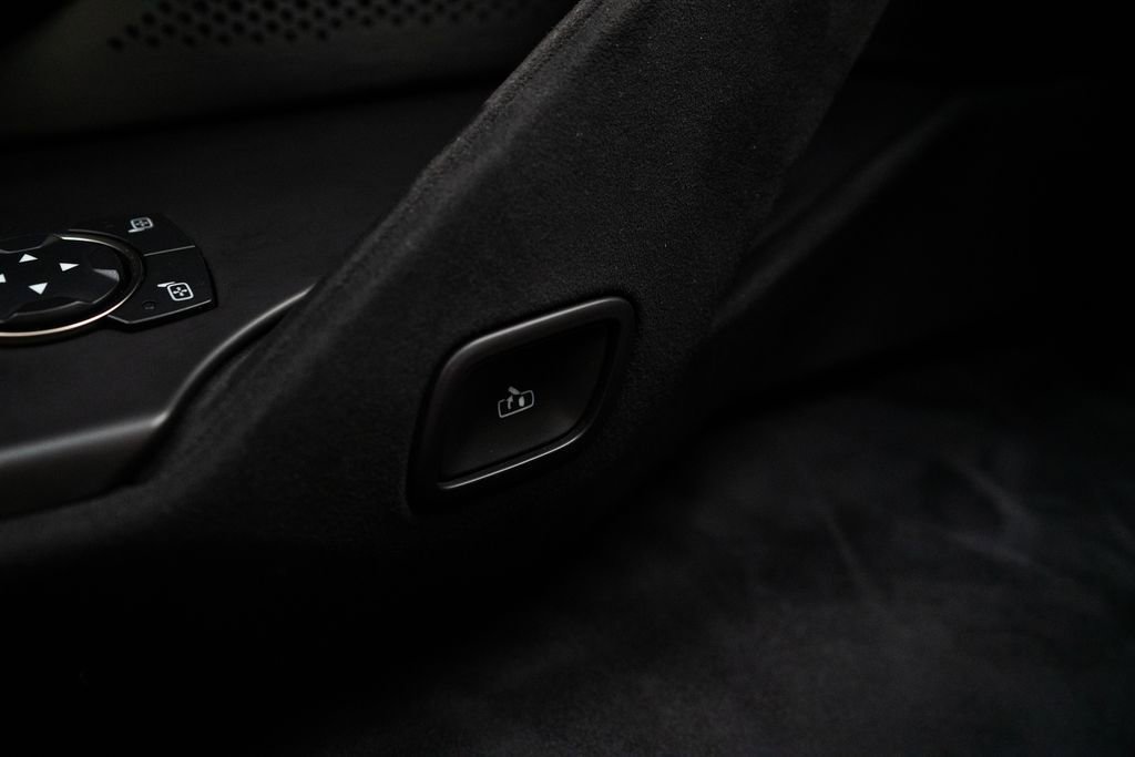 Used 2019 Ford GT RWD image 28