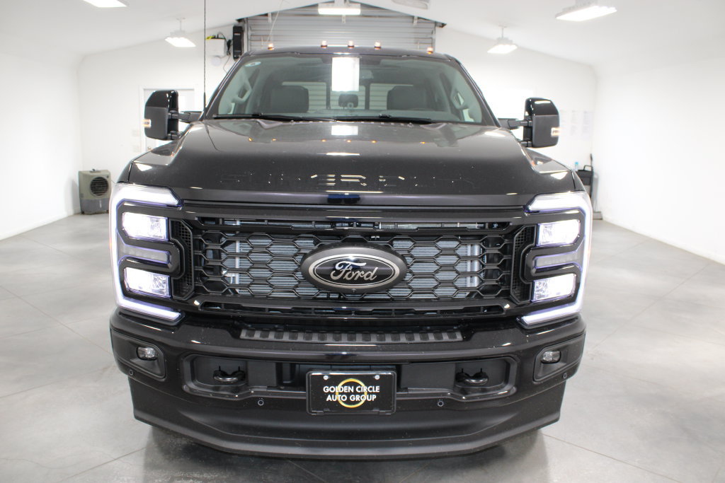New 2026 Ford F250 Lariat w/ Black Appearance Package AWD/4WD image 2