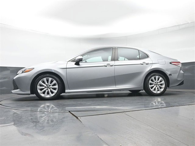 Used 2020 Toyota Camry LE image 25