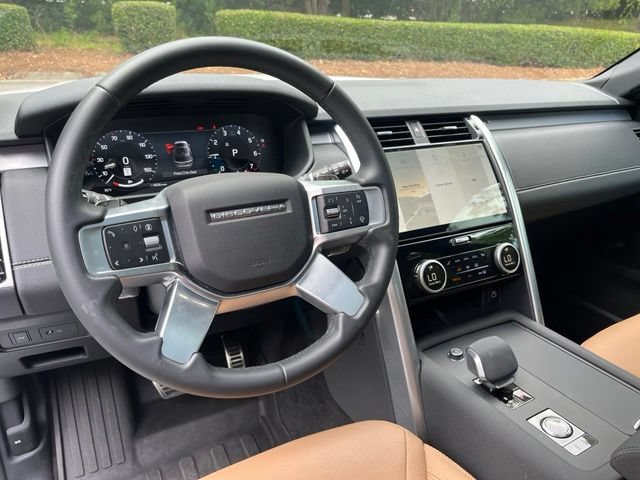 Certified 2025 Land Rover Discovery Dynamic SE AWD/4WD image 6