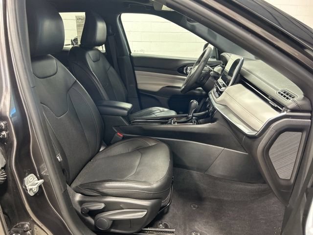 Used 2023 Jeep Compass Limited w/ Sun and Sound Group AWD/4WD image 12