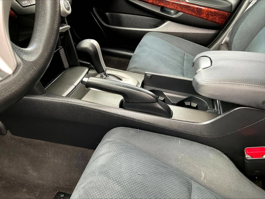 Used 2012 Honda Crosstour EX image 17
