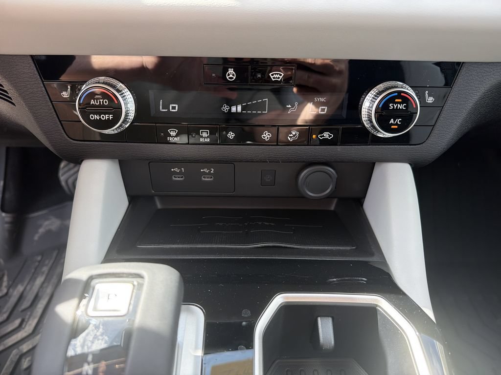 New 2026 Mitsubishi Outlander SE AWD/4WD image 21