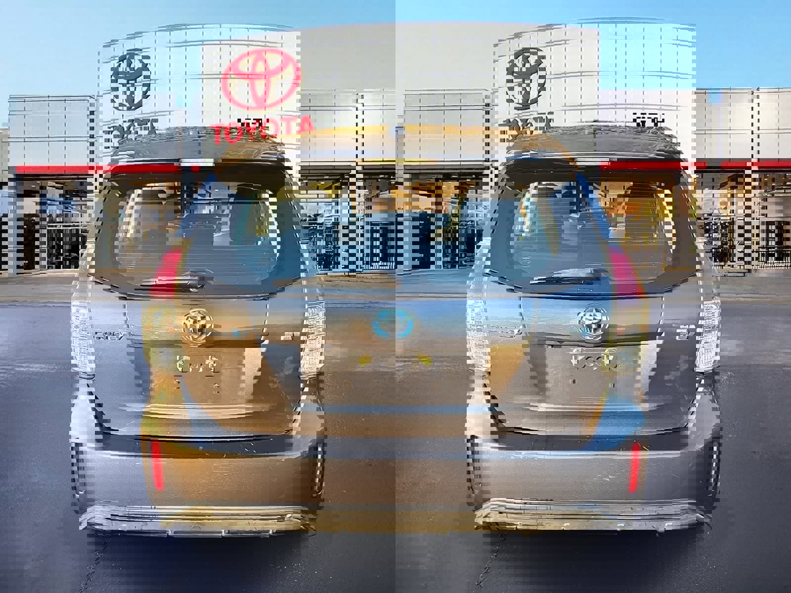 Used 2016 Toyota Prius V Three image 8