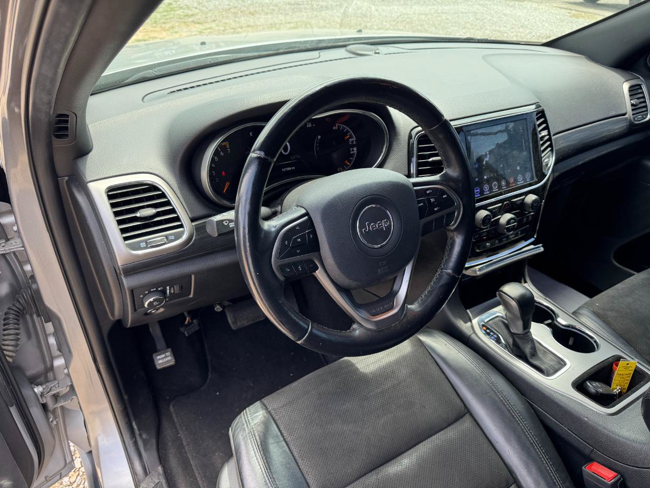 Used 2019 Jeep Grand Cherokee Laredo w/ Laredo X Package RWD image 22