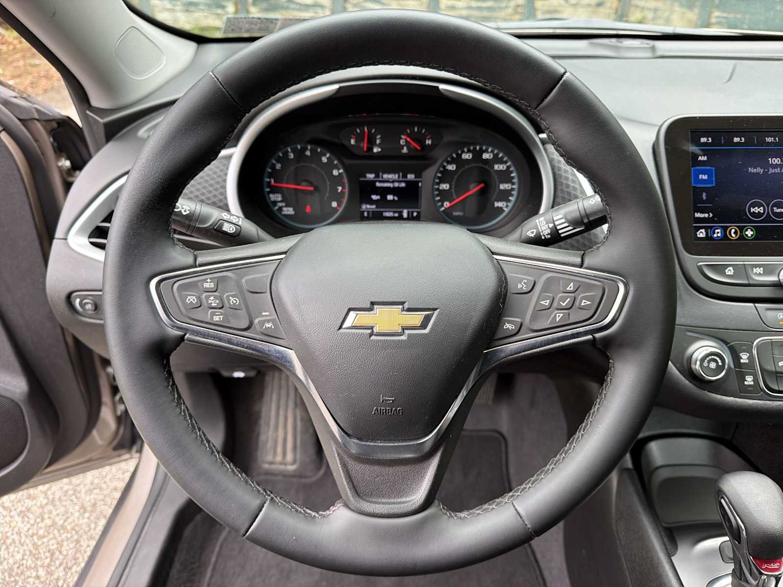 Used 2024 Chevrolet Malibu RS FWD image 11