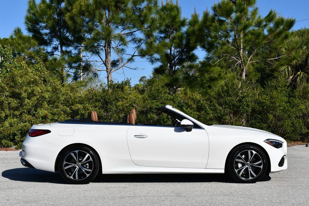 Used 2024 Mercedes-Benz CLE 300 4MATIC Cabriolet image 43