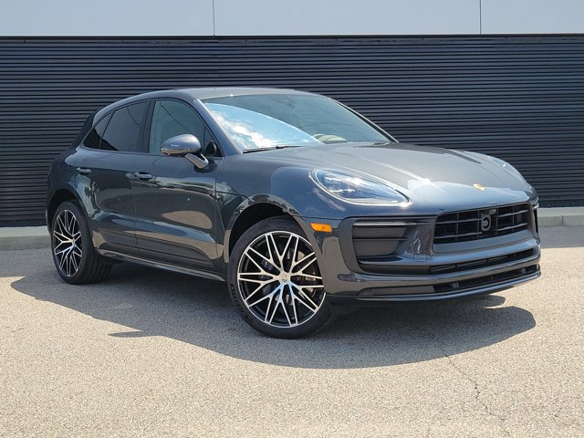 Certified 2026 Porsche Macan Turbo AWD/4WD image 9