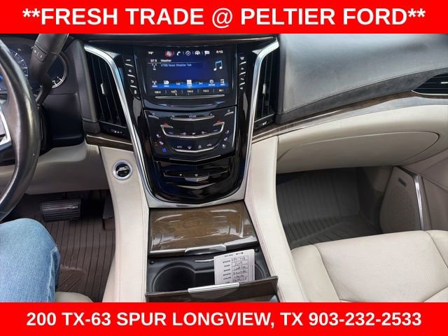 Used 2018 Cadillac Escalade Luxury AWD/4WD image 25