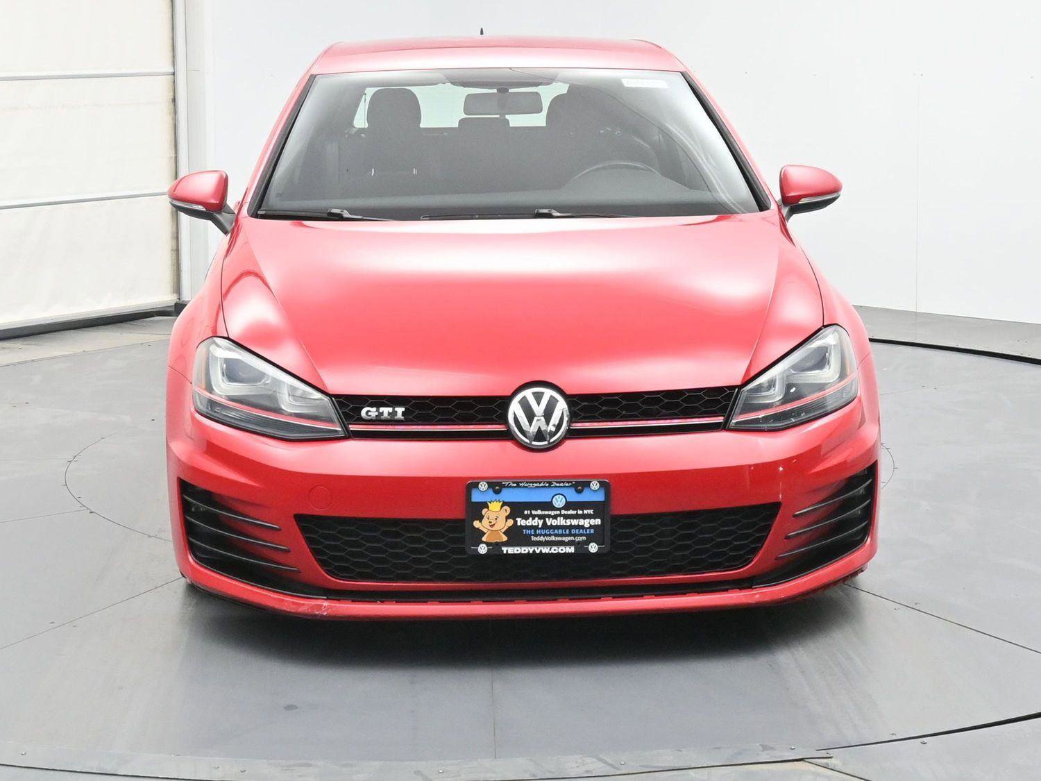 Used 2015 Volkswagen Golf S image 26