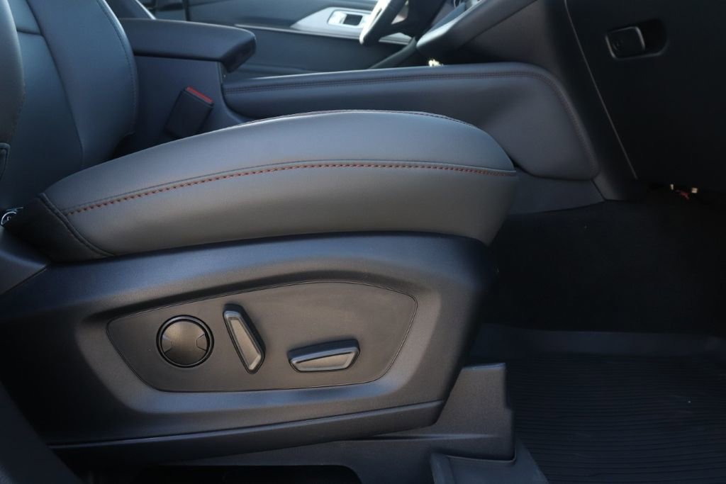 New 2026 Ford Explorer Active w/ Active Comfort Package image 44