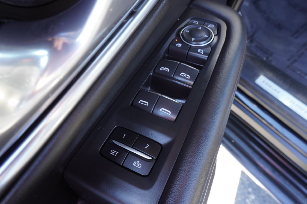 Used 2021 Chevrolet Suburban High Country AWD/4WD image 19