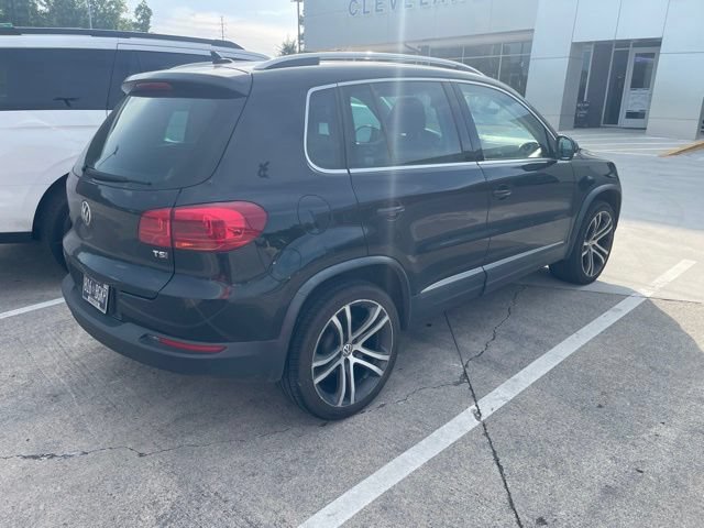 Used 2017 Volkswagen Tiguan SEL FWD image 13