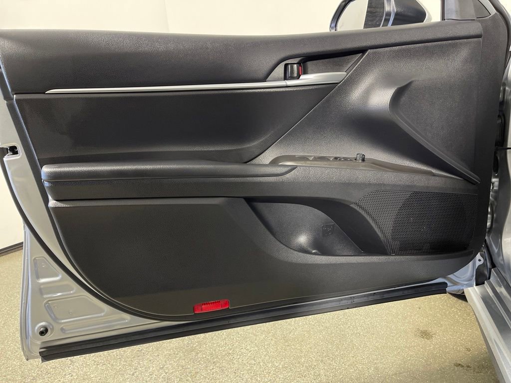 Certified 2024 Toyota Camry SE w/ Blackout Package (TMS) image 17