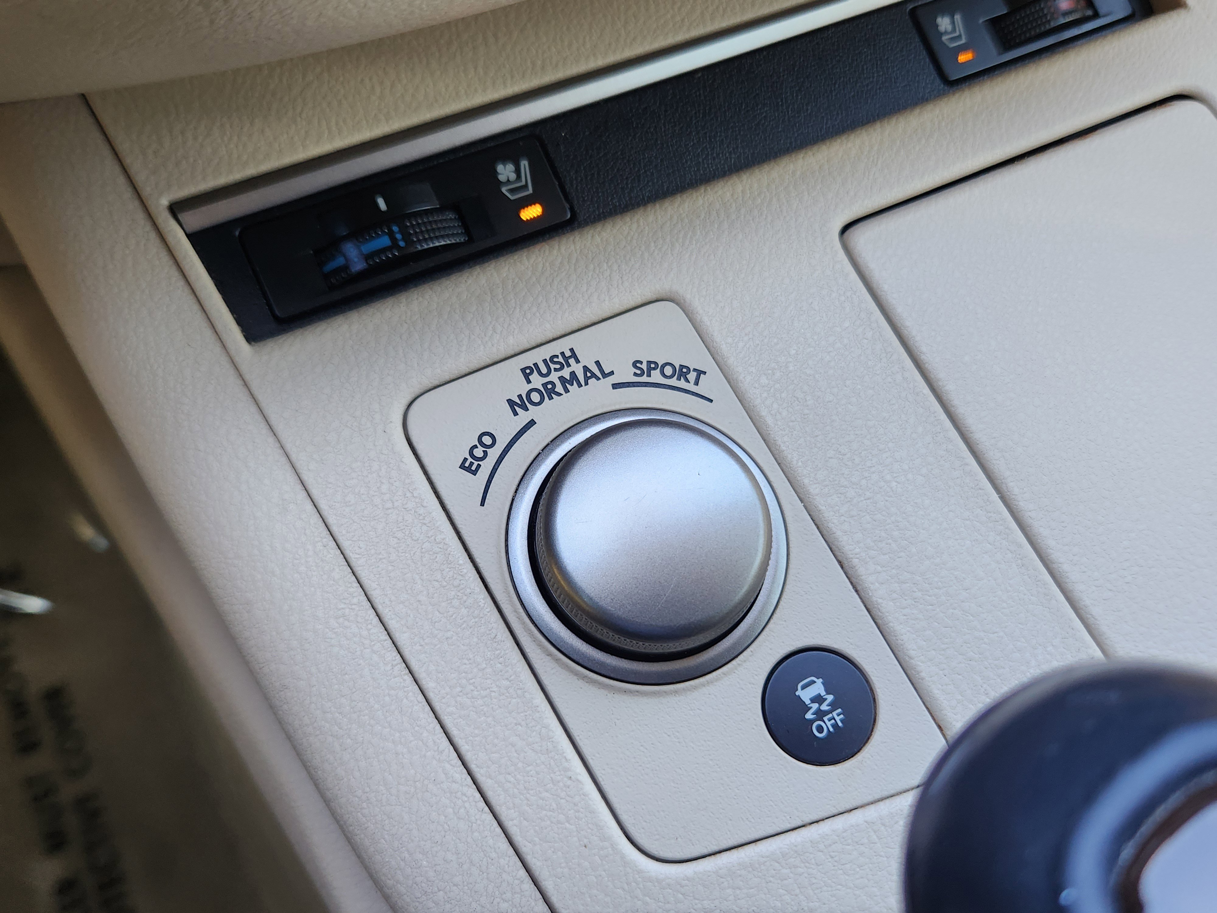 Used 2015 Lexus ES 350 w/ Premium Package FWD image 12