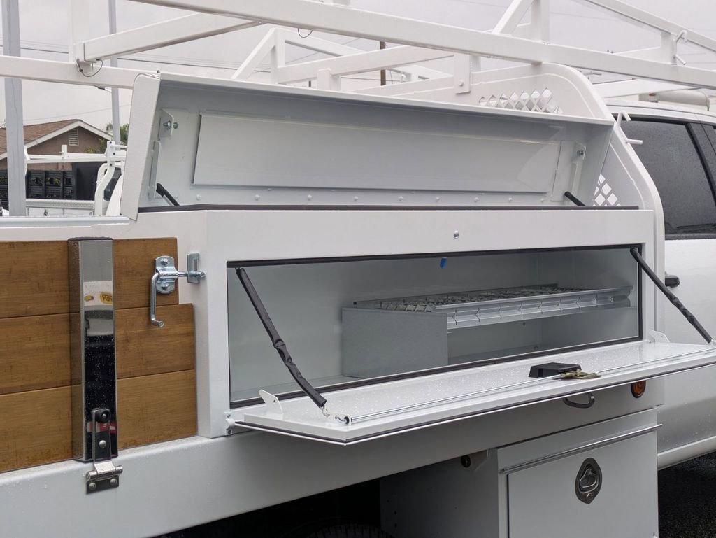 New 2026 GMC Sierra 3500 Pro w/ Convenience Package image 16