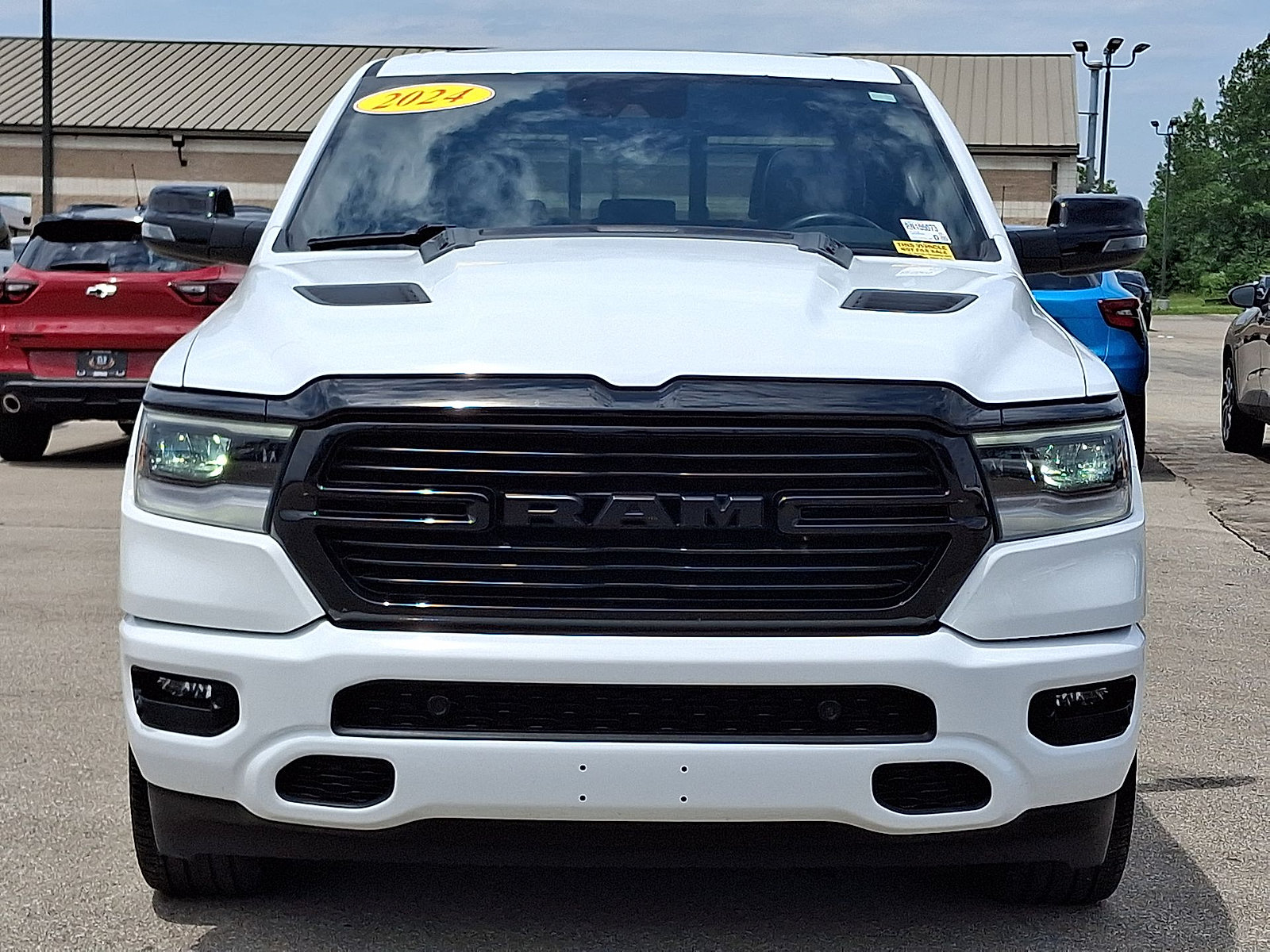 Used 2024 RAM 1500 Laramie AWD/4WD image 29