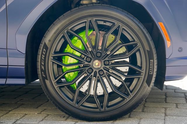 Used 2025 Lamborghini Urus SE image 34