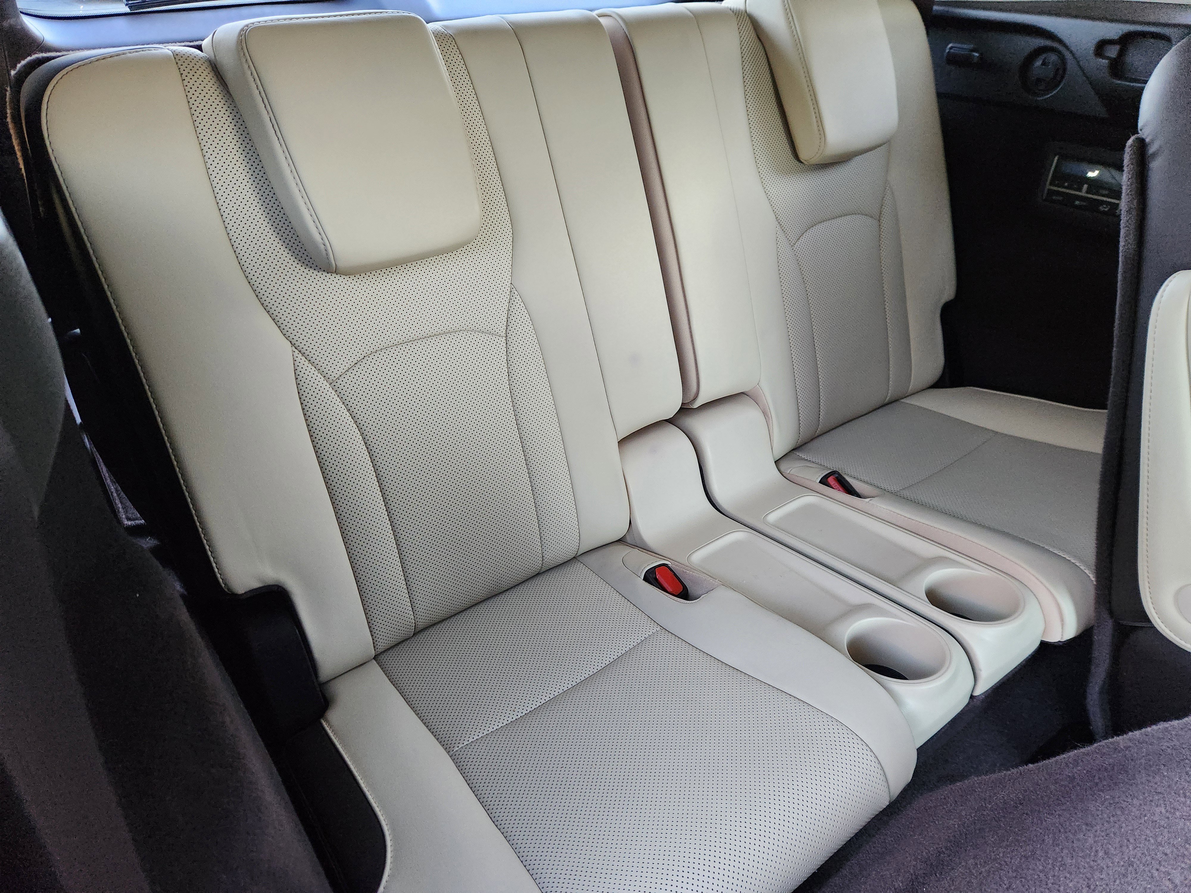 Used 2018 Lexus RX 350L Luxury image 17