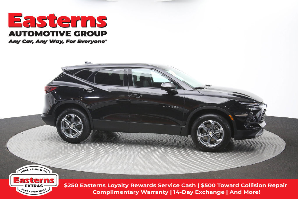 Used 2025 Chevrolet Blazer LT FWD image 49