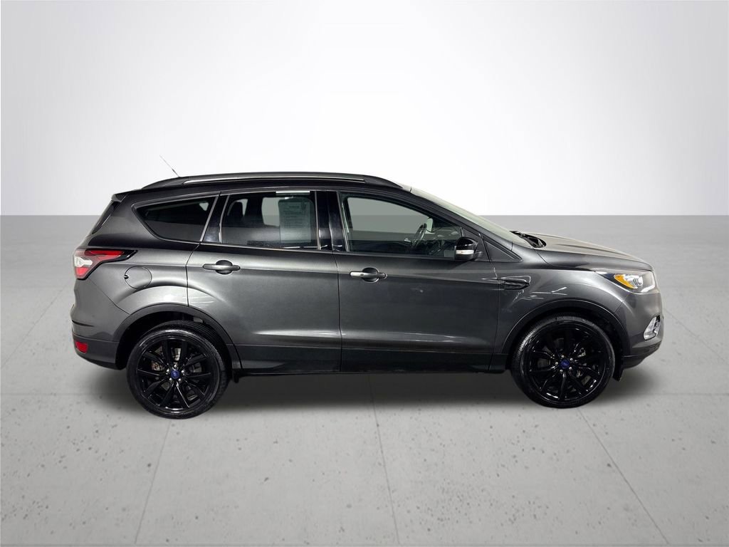 Used 2017 Ford Escape Titanium AWD/4WD image 5