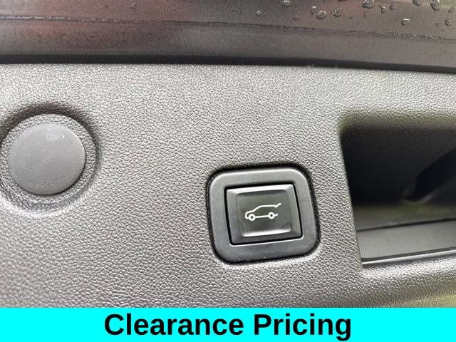 Used 2022 Chevrolet Equinox LT w/ Driver Convenience Package image 36