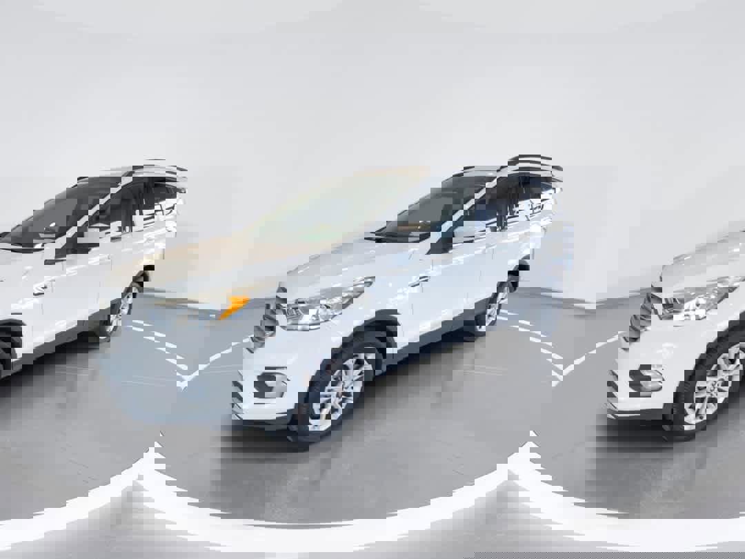 Used 2018 Ford Escape SEL w/ Ford Safe & Smart Package image 4