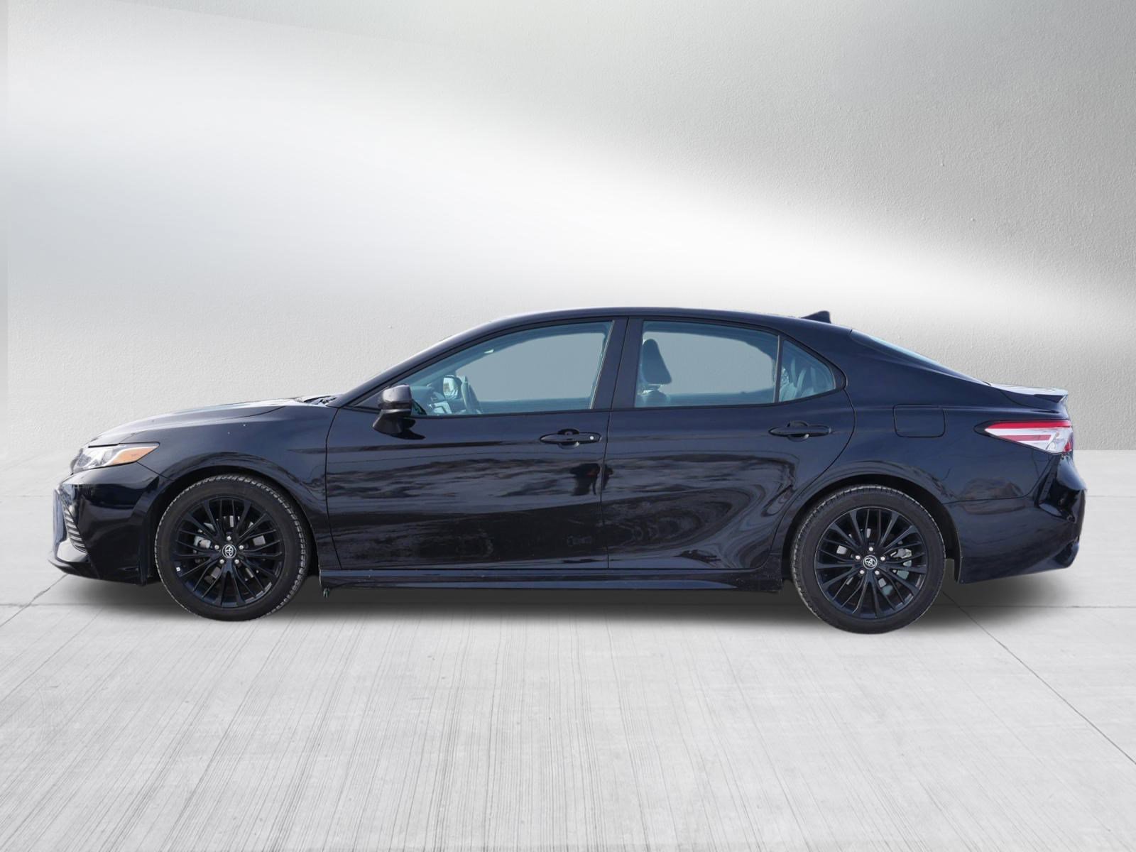 Used 2020 Toyota Camry SE image 4