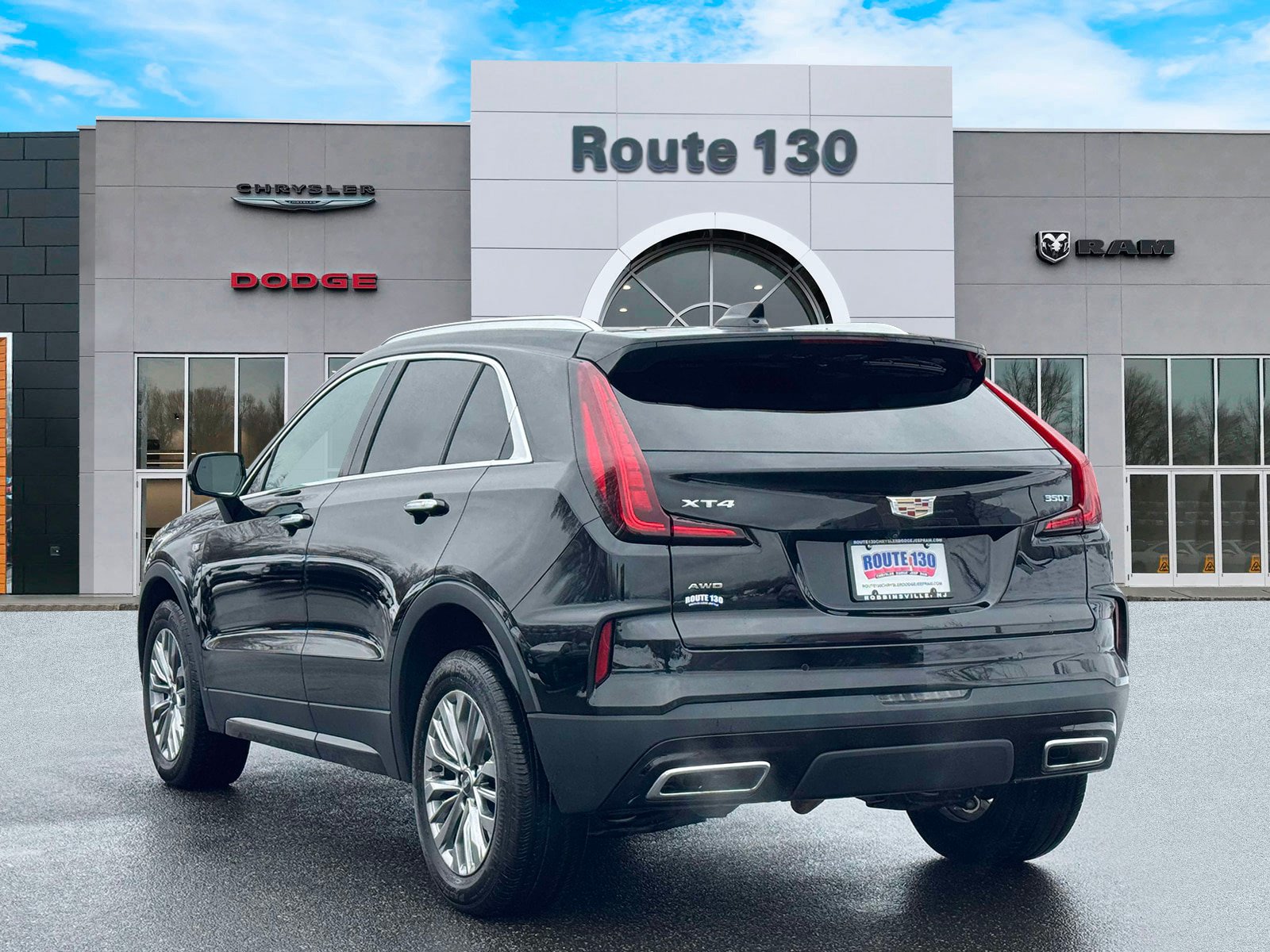 Used 2025 Cadillac XT4 Premium Luxury AWD/4WD image 3