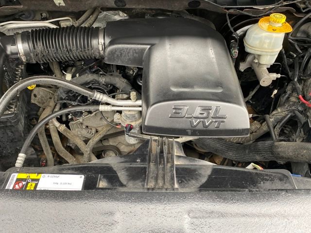 Used 2016 RAM 1500 ST w/ SXT Appearance Group image 17