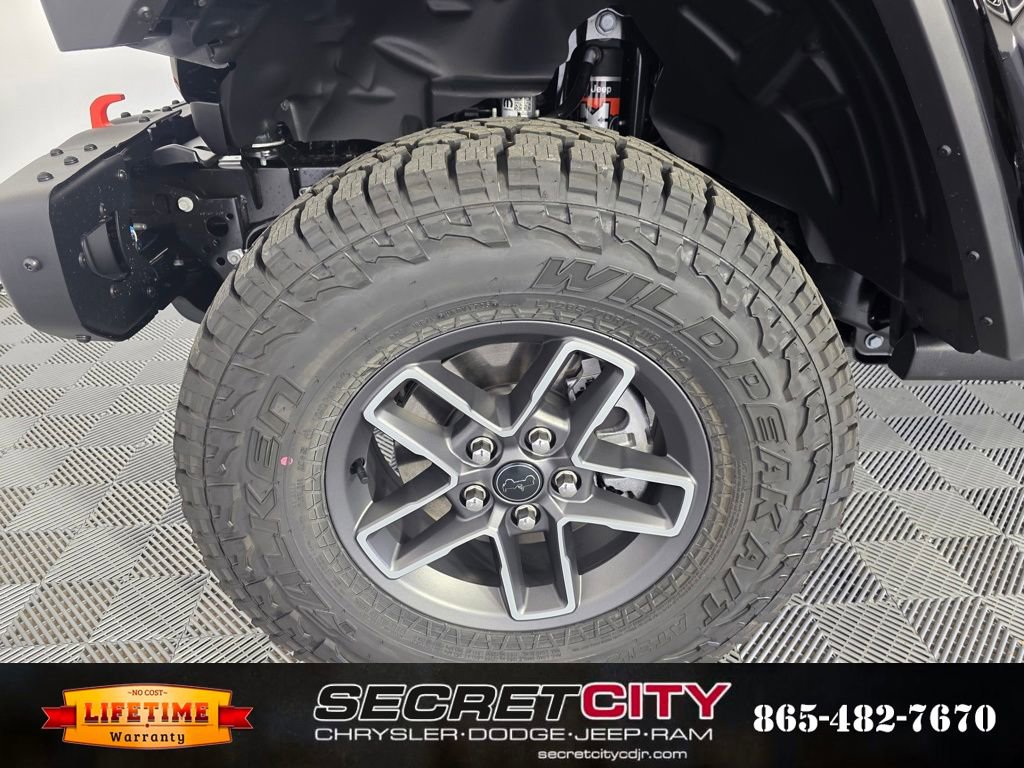 New 2025 Jeep Gladiator Mojave image 9