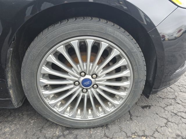 Used 2014 Ford Fusion Titanium AWD/4WD image 29
