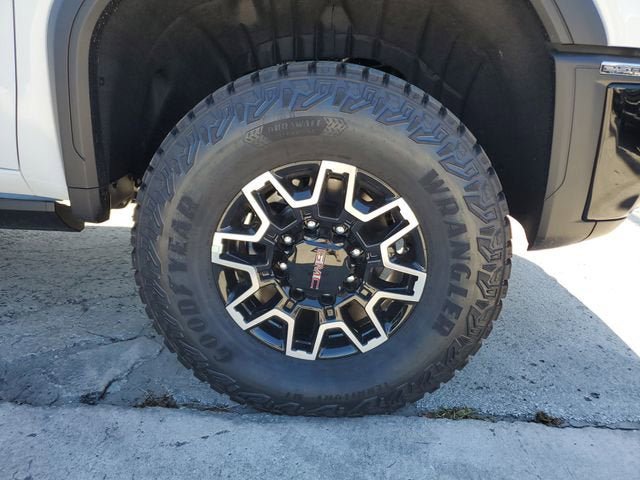 New 2026 GMC Sierra 2500 AT4X AWD/4WD image 6
