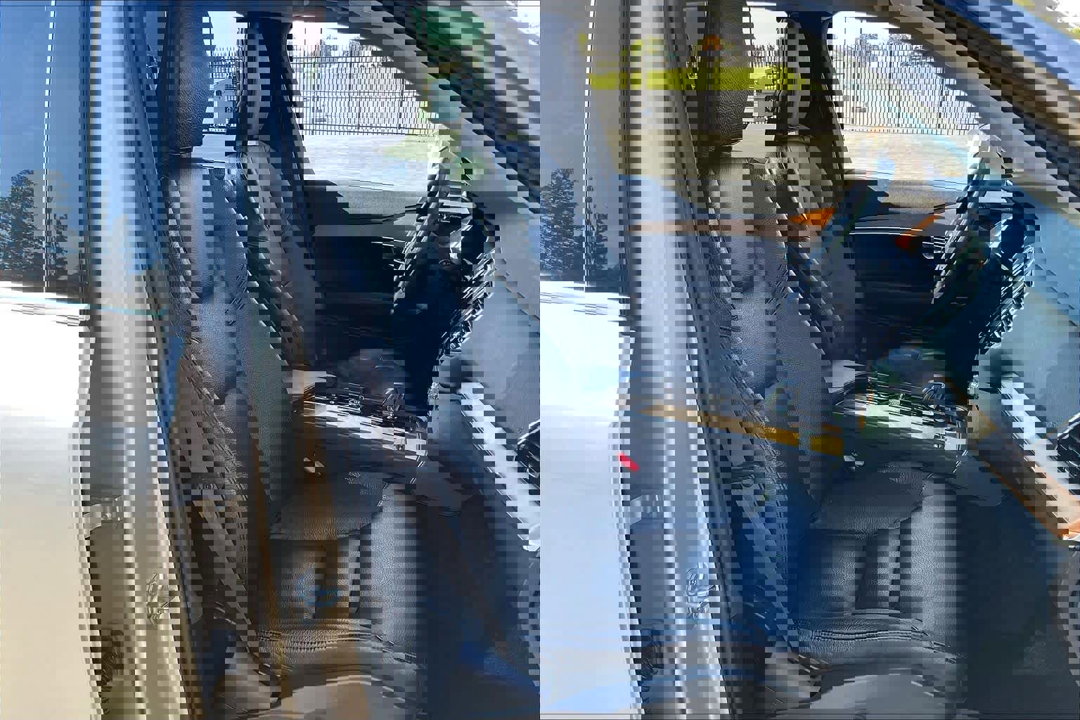 Used 2023 Volvo XC90 T8 Plus w/ Protection Package image 10