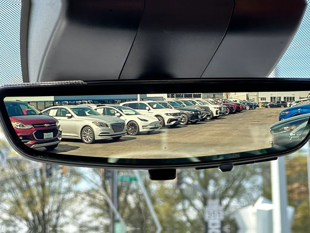 Used 2023 GMC Yukon XL Denali Ultimate image 21