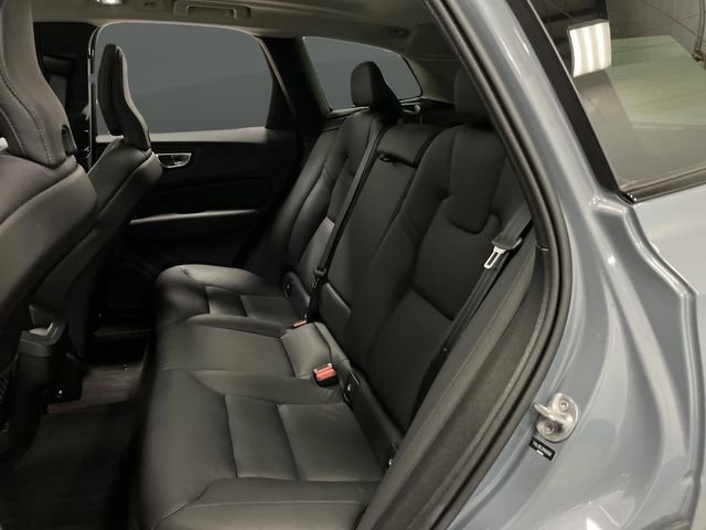 Used 2024 Volvo XC60 B5 Plus w/ Climate Package image 31