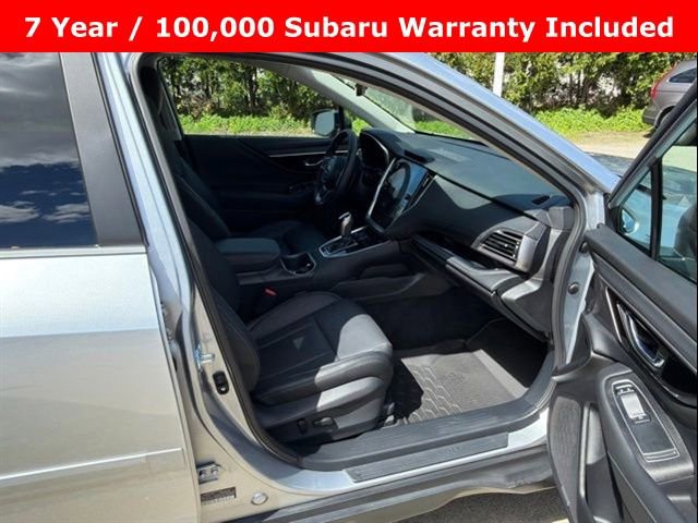 Used 2025 Subaru Outback Limited AWD/4WD image 10