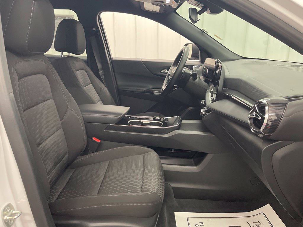 Used 2026 Chevrolet Equinox LT AWD/4WD image 19