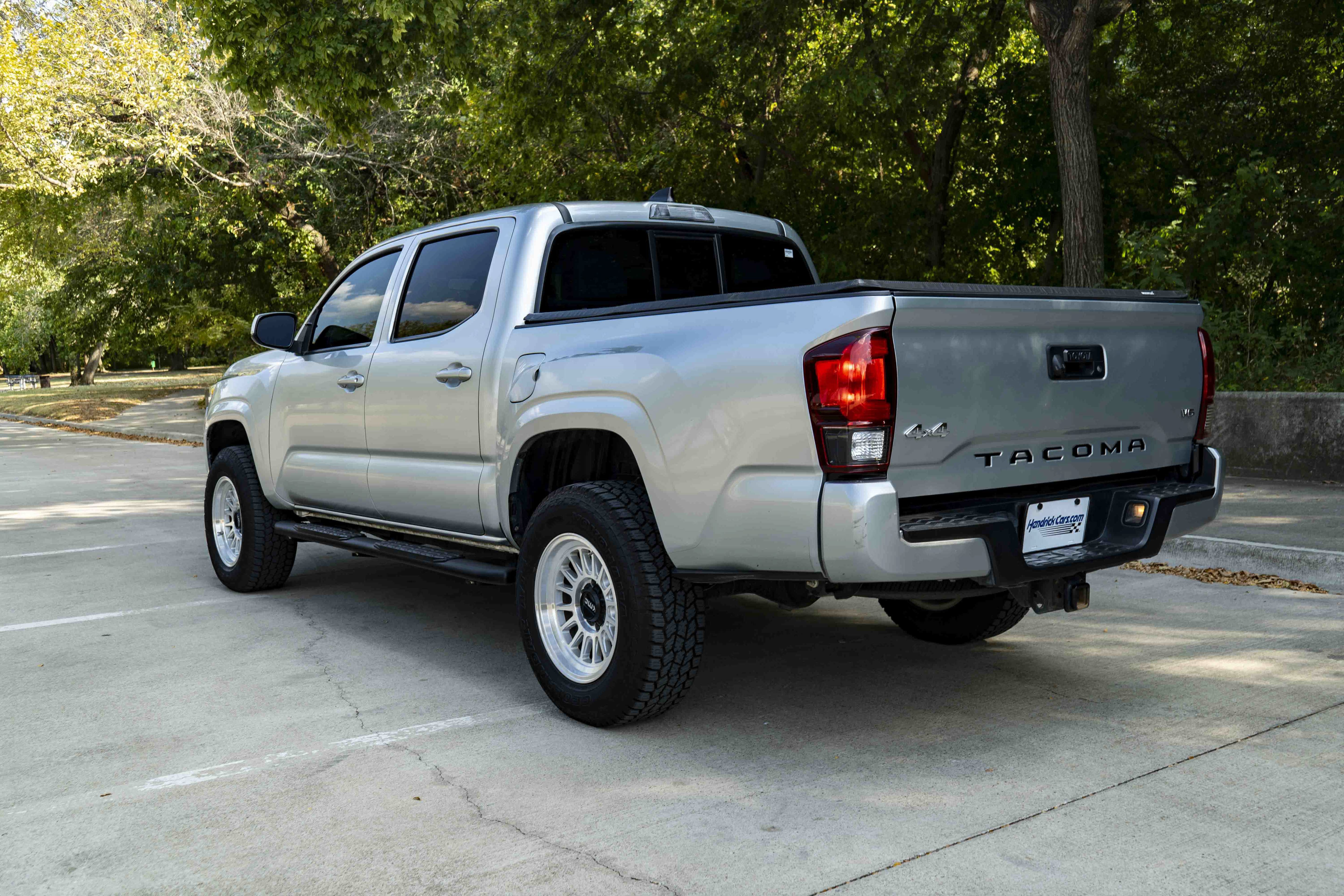Used 2023 Toyota Tacoma SR AWD/4WD image 7
