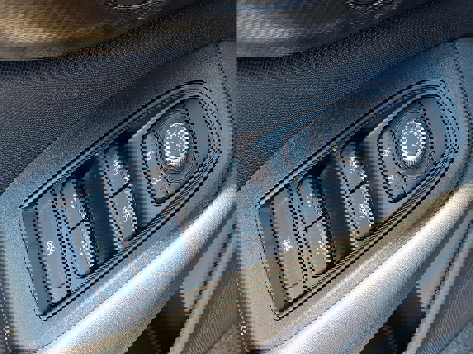 Certified 2025 Subaru Outback Premium w/ Popular Package #1A image 25