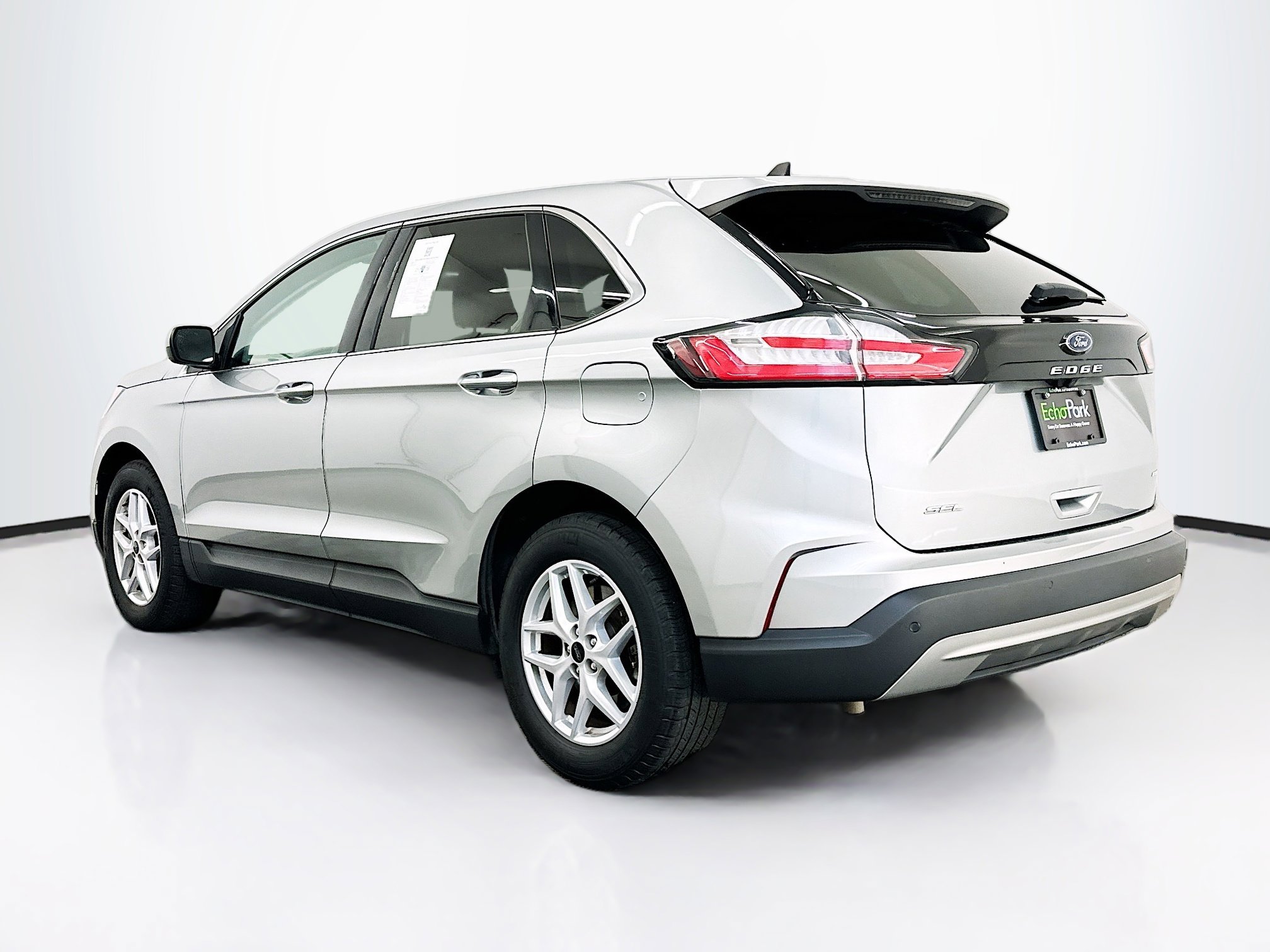 Used 2024 Ford Edge SEL image 5