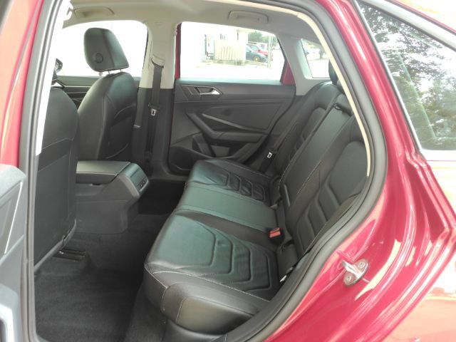 Used 2022 Volkswagen Jetta SEL FWD image 20