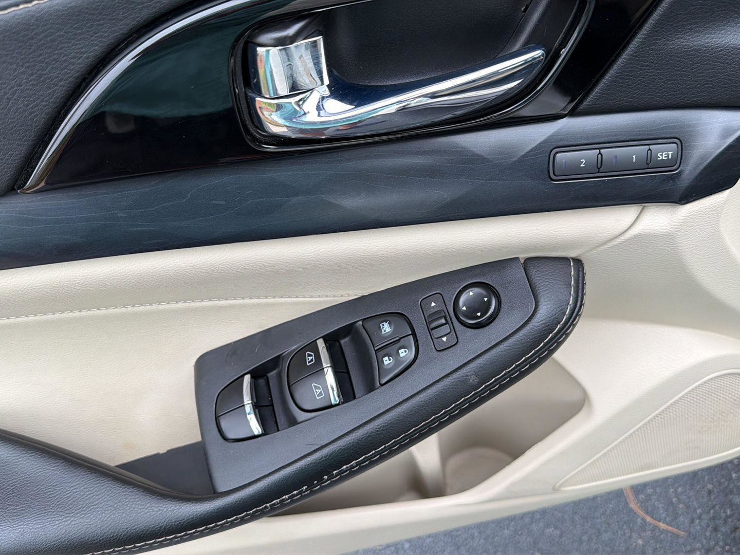 Used 2023 Nissan Maxima Platinum w/ Sport Mat Group FWD image 35