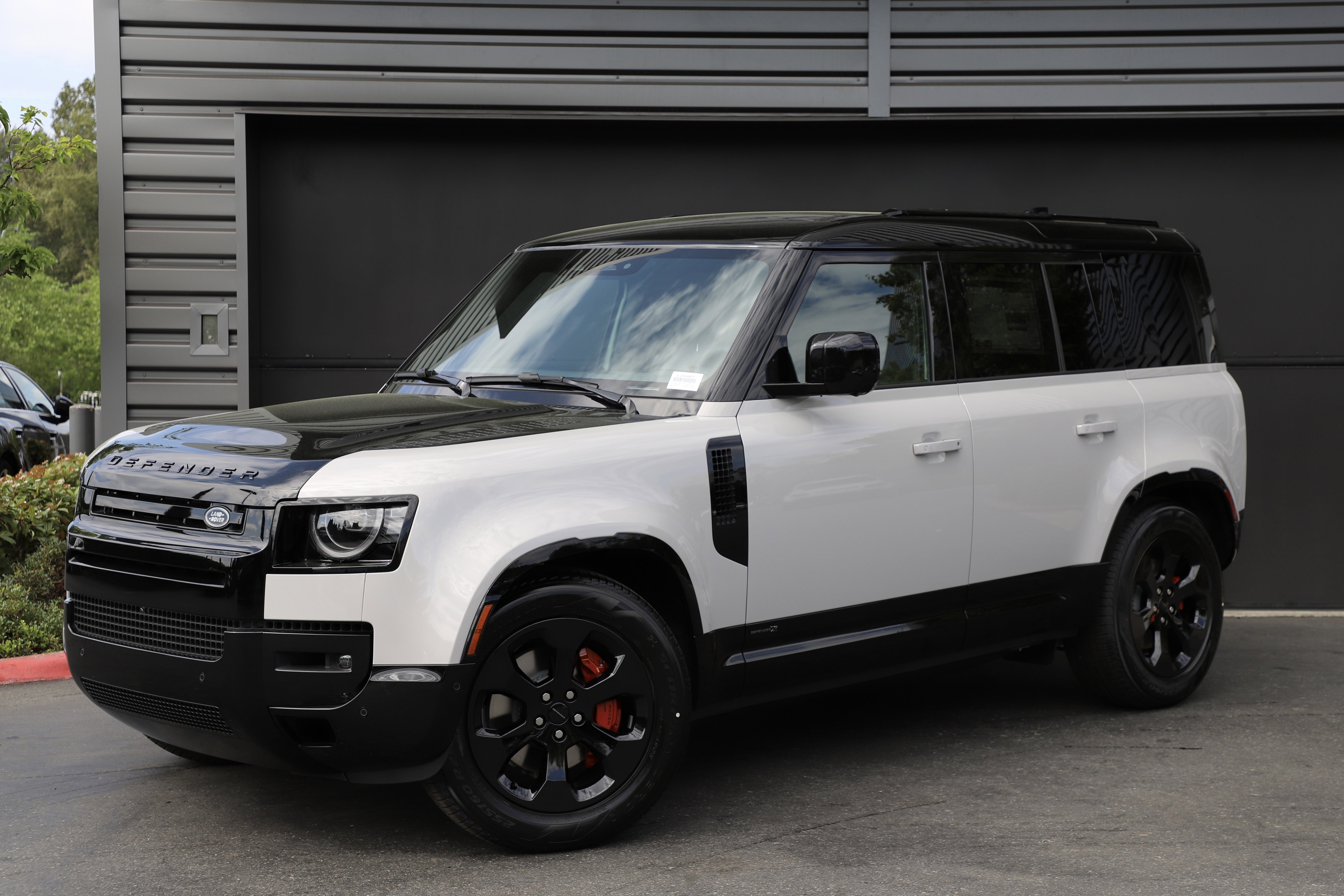 New 2026 Land Rover Defender 110 X AWD/4WD image 1