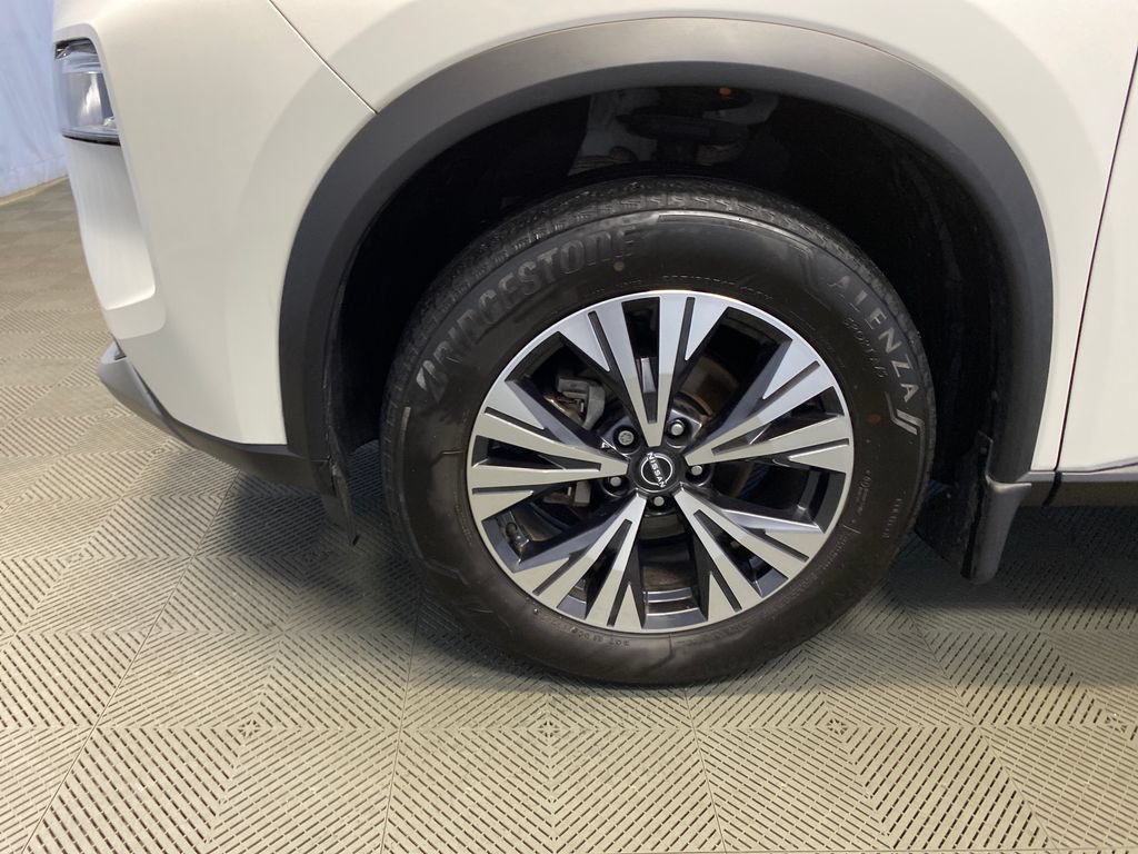 Used 2023 Nissan Rogue SV AWD/4WD image 43