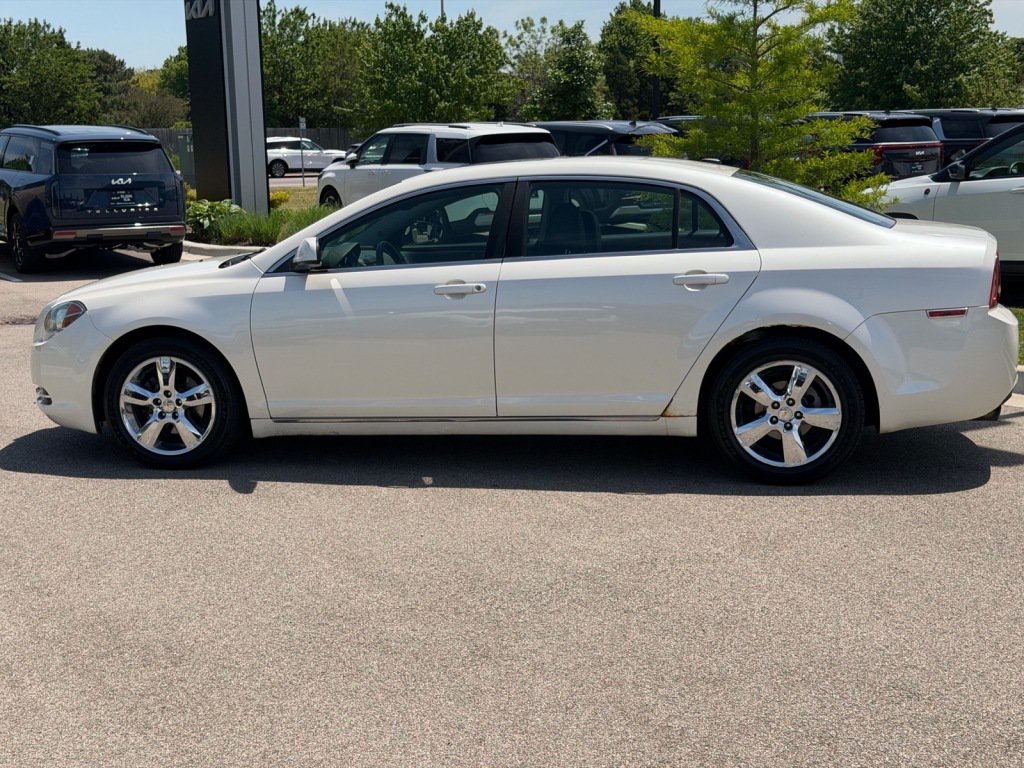 Used 2010 Chevrolet Malibu LT FWD image 3