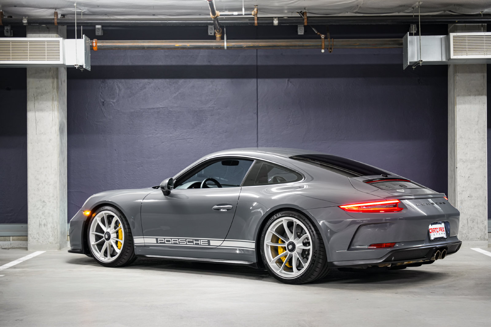Used 2018 Porsche 911 GT3 RWD image 9